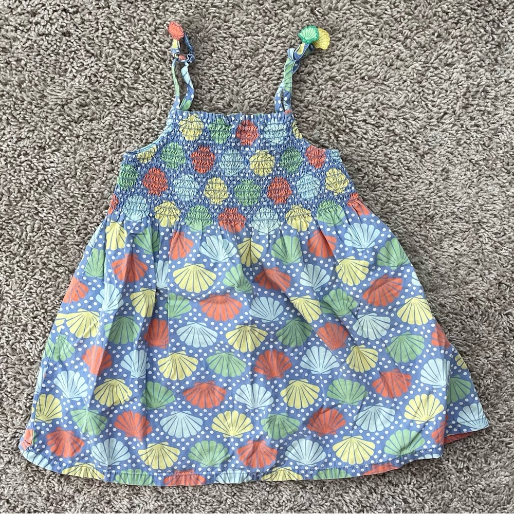 👶🏻5/$10👶🏻 Girls 2T Seashell Dress